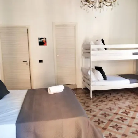 Frizzo House Bed & Breakfast